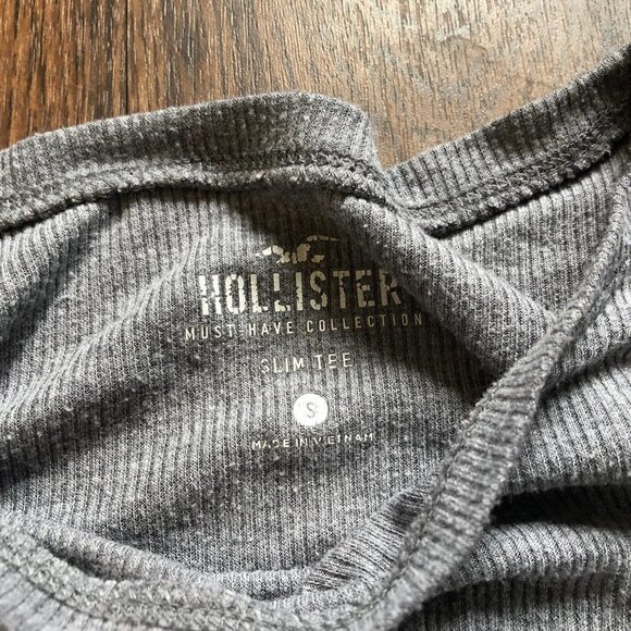 Hollister Grey Ribbed Slim Crew Neck Tee Size Small - Picture 3 of 4